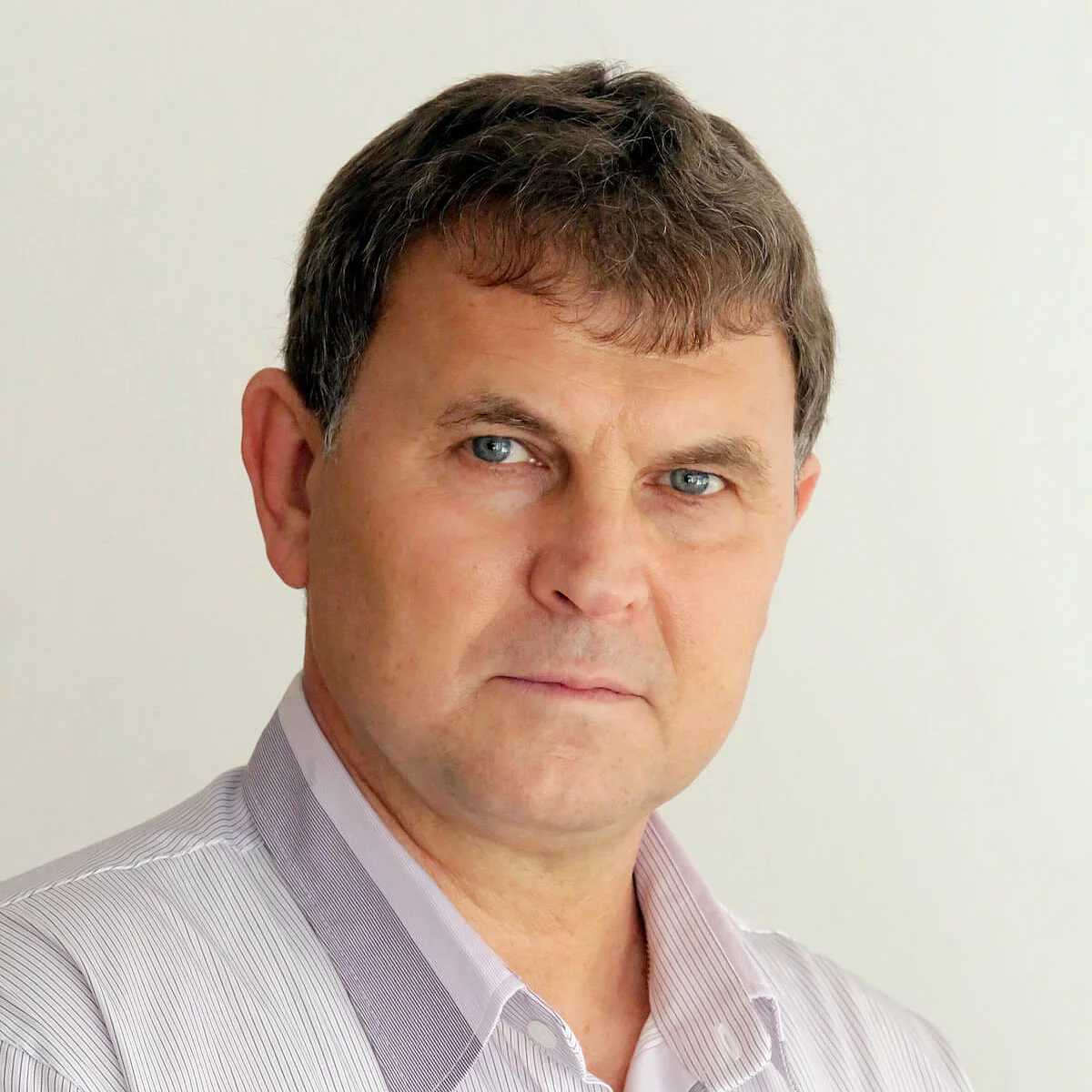 портретна снимка на Валентин Стоилов
